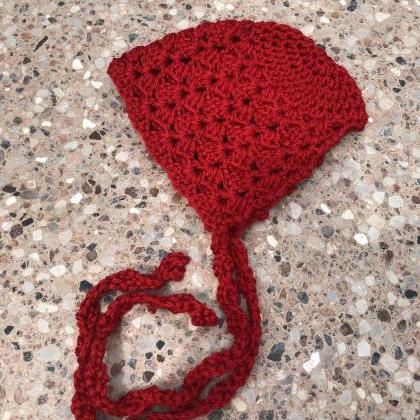 Baby Bonnet hats in crochet handmad..